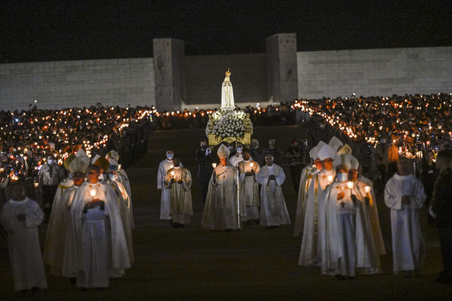 Peregrinação ao Santuário de Fátima, em Portugal, em 2022 / Horacio Villalobos/Corbis via Getty Images