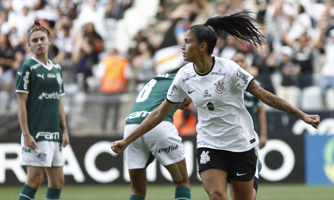 Corinthians sofre derrota para o São Paulo no jogo de ida da semifinal do Paulista  Feminino
