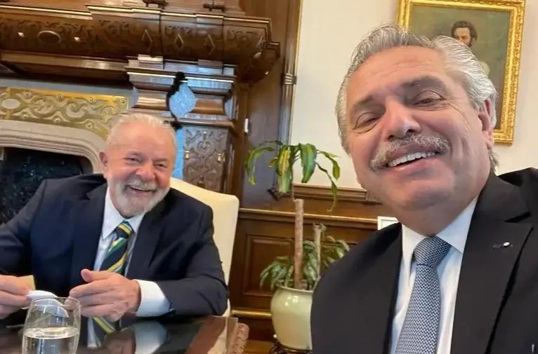 Lula vai à Argentina neste domingo em 1ª agenda internacional após posse presidencial - Foto: Reprodução/Twitter