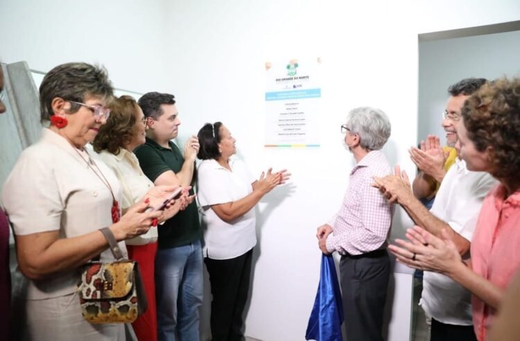 Fátima inaugura reforma de hospital (Foto: Raiane Miranda)