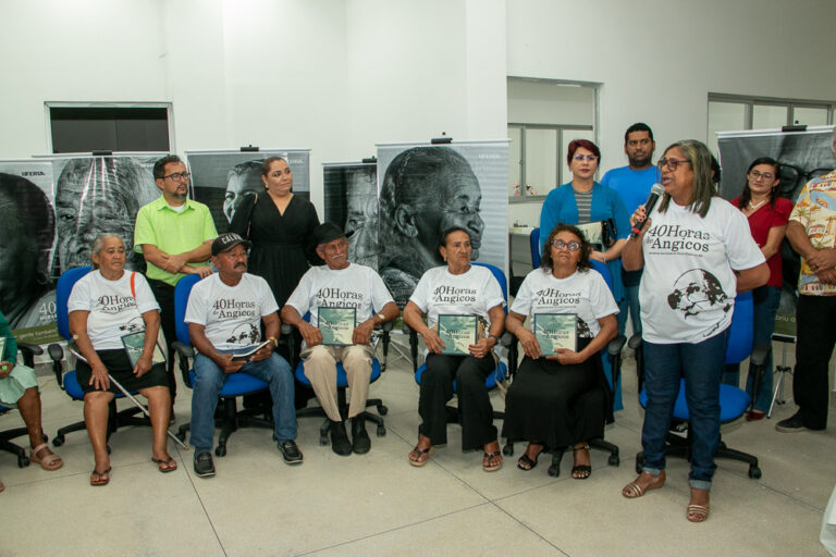 Ex-alunos do primeiro círculo de alfabetização de Paulo Freire voltaram ao campus de Angicos no dia cinco de abril. Foto: Eduardo Mendonça/Assecom.