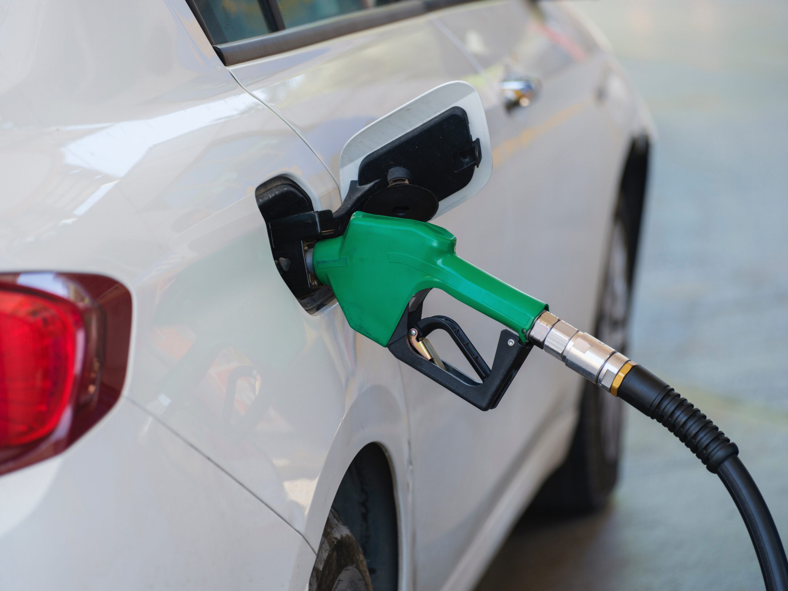 Aumento no petróleo faz crescer pressão por reajuste no preço dos combustíveis - Foto: Reprodução/Unsplash/engyn akyurt