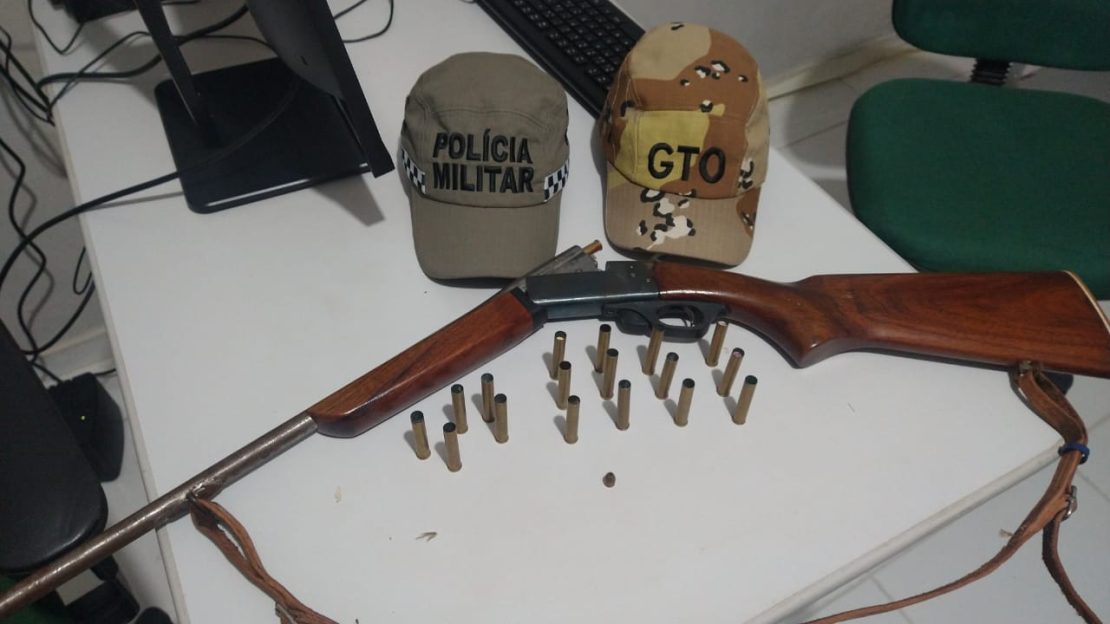 Arma apreendida com suspeito - Foto: Divulgação/PMRN