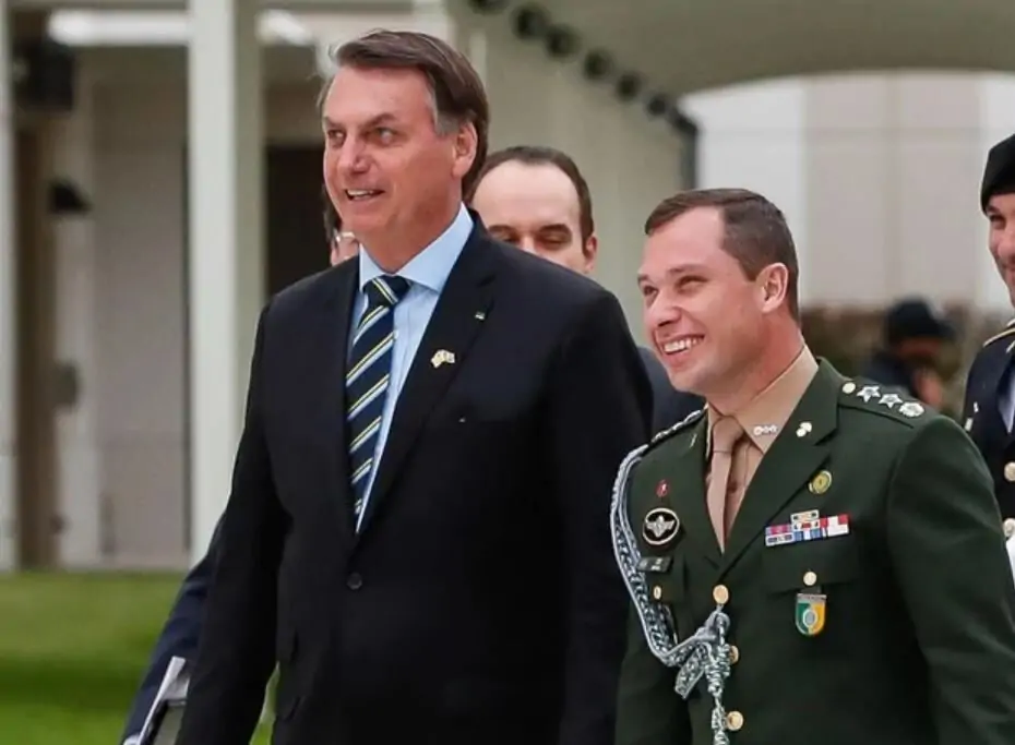 Tenente-coronel foi preso há 15 dias em operação sobre fraude no cartão de vacina para beneficiar Jair Bolsonaro e familiares - Foto: Reprodução