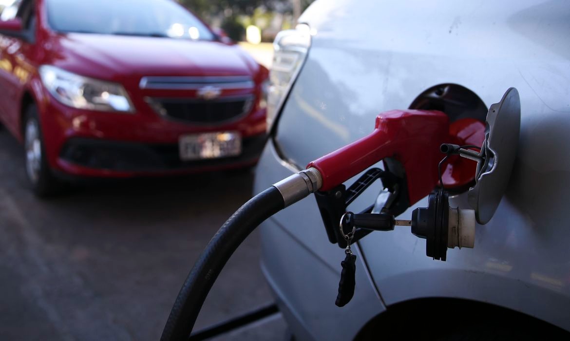 ICMS da gasolina passa a ser recolhido com alíquota fixa em todo o país a partir do dia 1° - Foto: José Cruz/Agência Brasil