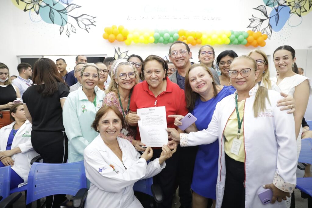 Fátima Bezerra assina ordem de serviço para realizar obras em hospitais do RN - Foto: Carmem Felix/Assecom