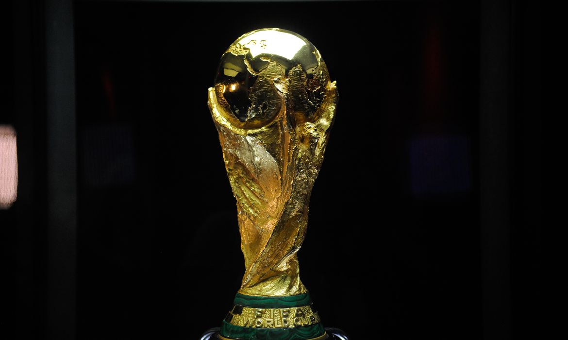 Taça da Copa do Mundo - Foto: Tânia Rêgo/Agência Brasil