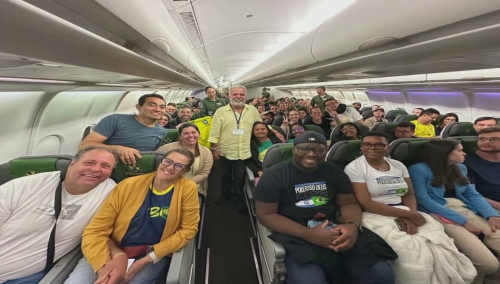 Passageiros brasileiros em voo da FAB que partiu de Israel ?- Foto: Reprodução/GloboNews