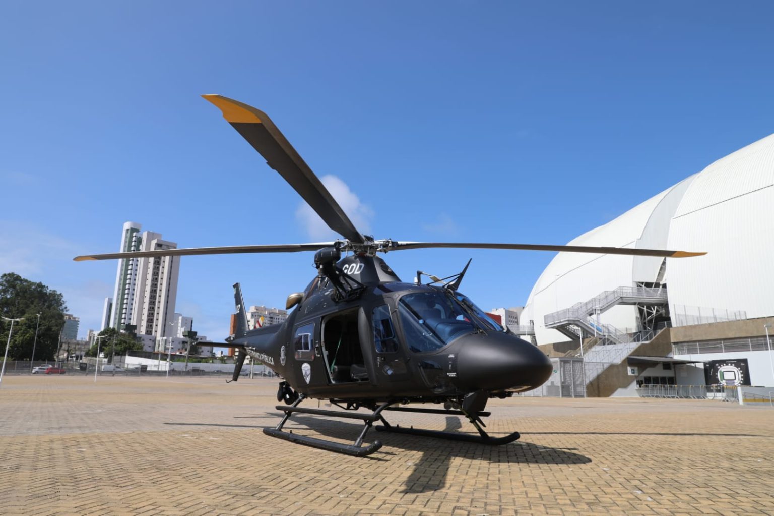 Helicóptero Potiguar 02 está sendo utilizado em patrulhamento aéreo em Mossoró - Foto: Sandro Menezes