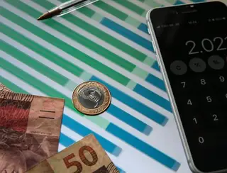 1 em cada 4 brasileiros não consegue quitar contas no fim do mês, diz CNI