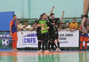 Jogadores do Sorocaba comemoram gol contra o Apodi-RN na final da Copa do Brasil - Foto: Gustavo Ginez/Magnus Futsal