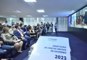 Governadora Fátima Bezerra (PT) discursa durante apresentação do relatório ofi cial da prestação de contas do Governo do Estado em 2023 - Foto: José Aldenir/Agora RN
